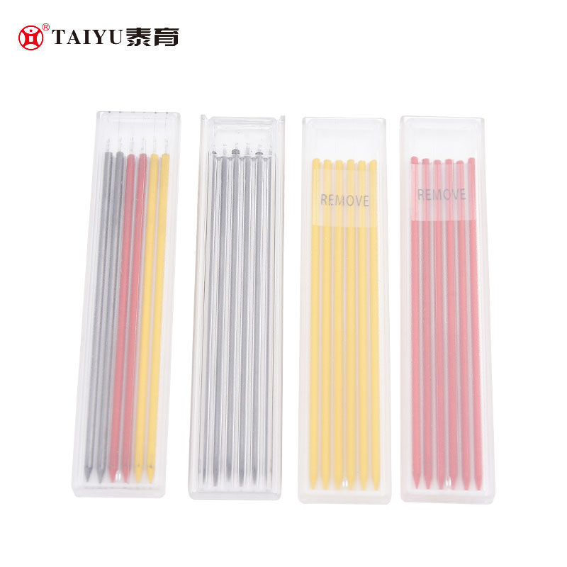 Les étudiants utilisent un noyau de plomb de peinture tricolore facile à emballer et à transporter