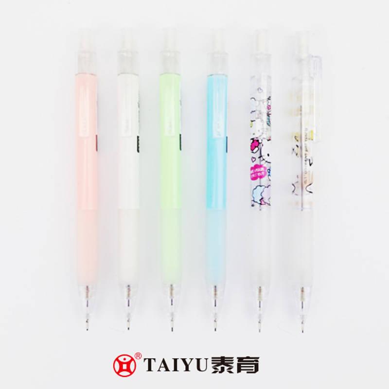 Les étudiants utilisent un porte-mine avec un porte-mine de couleur fluorescente 2190